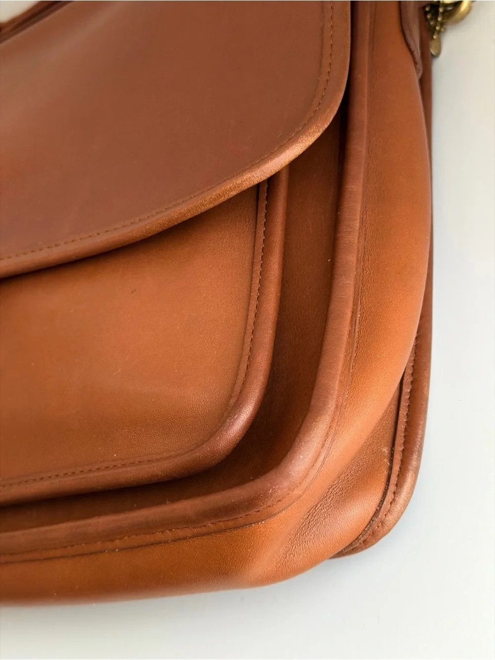 Authentic Coach 5181 Vintage Colebook Messenger Leather Crossbody Bag